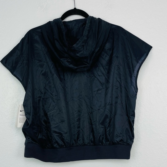 - NWT NIKE BLACK Sportswear Tech Pack Short Sleeve Vest Hoodie - Picture 12 of 12
